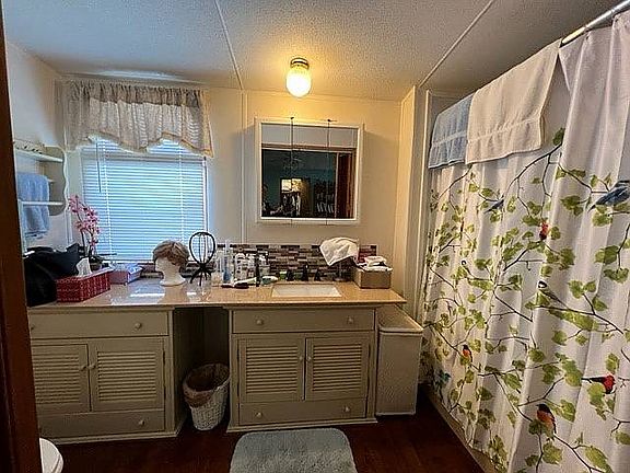 5th image of 1028 Lake St #24