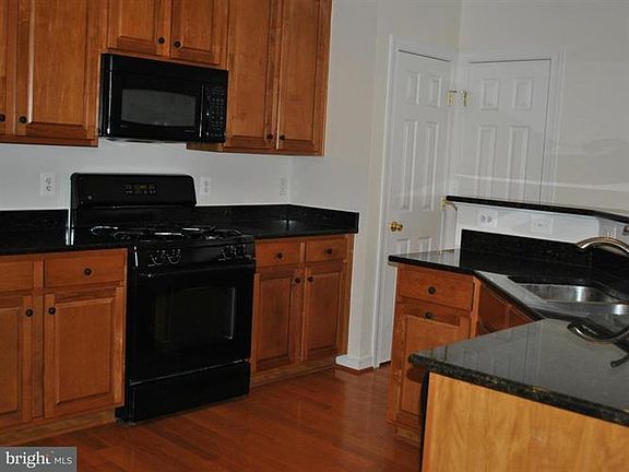 4th image of 13666 Venturi Ln #217