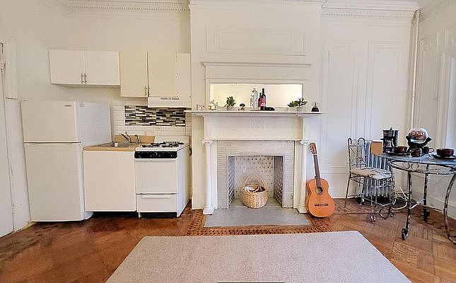 2nd image of 241 W 139th St APT 2