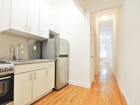 3rd image of 313 E 89th St APT 1D