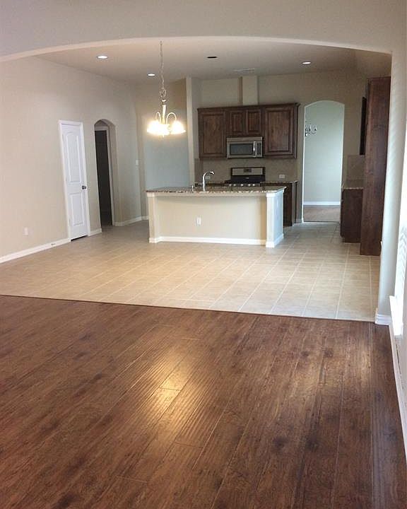 1st image of 10848 Sexton Dr