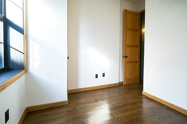 Rented by Lodger Corp | media 7