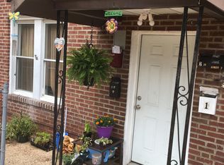 24 Claus Ave, Pittsburgh, PA 15227