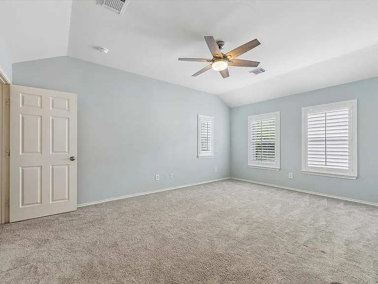922 W Heights Hollow Ln — Photo 19