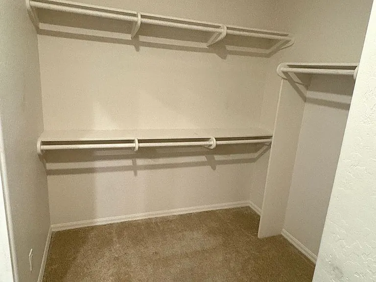 110 E Bighorn Ct — Photo 9