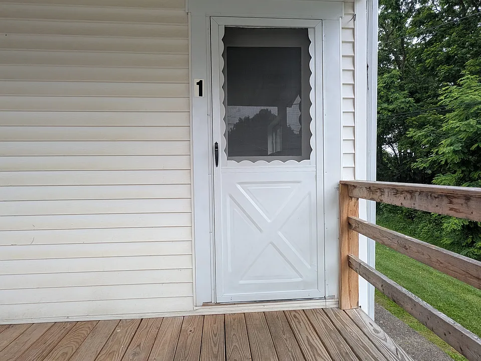 102 Cherry St #1