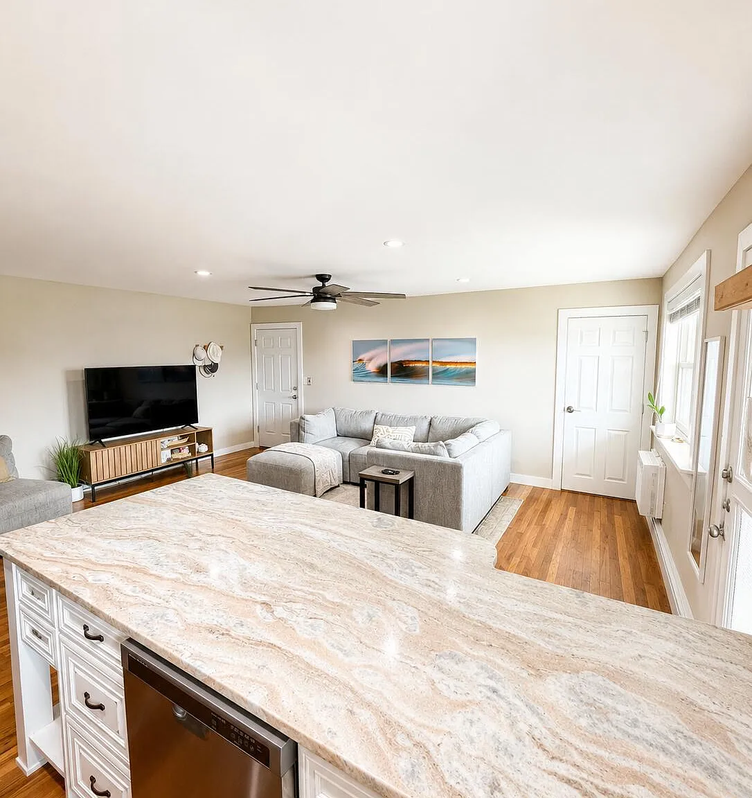 1 bed, 776 sqft, $3,200 — Photo 3