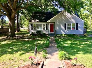 207 East St, Batesville, MS 38606