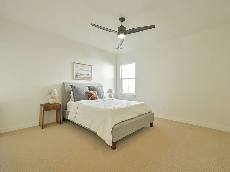 1300 N Blackwelder Ave — Photo 37