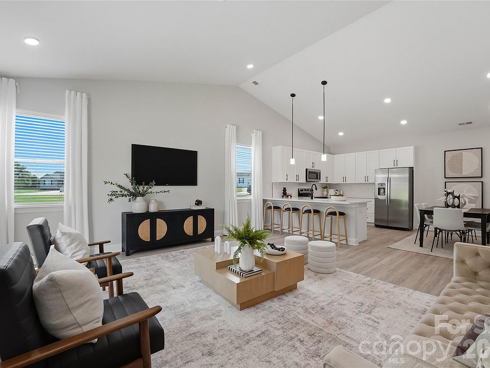 1st image of 126 Chambwood Ln