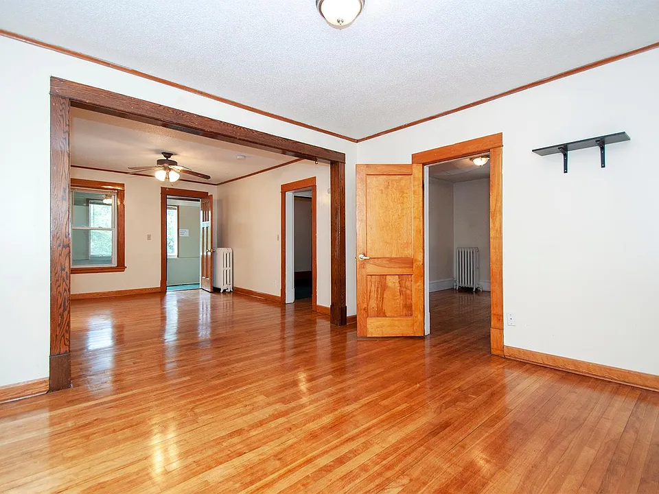 2545 Fillmore St NE #2
