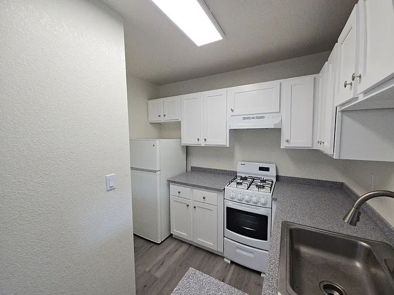 5030 & 5036 Valley East Blvd — Photo 7