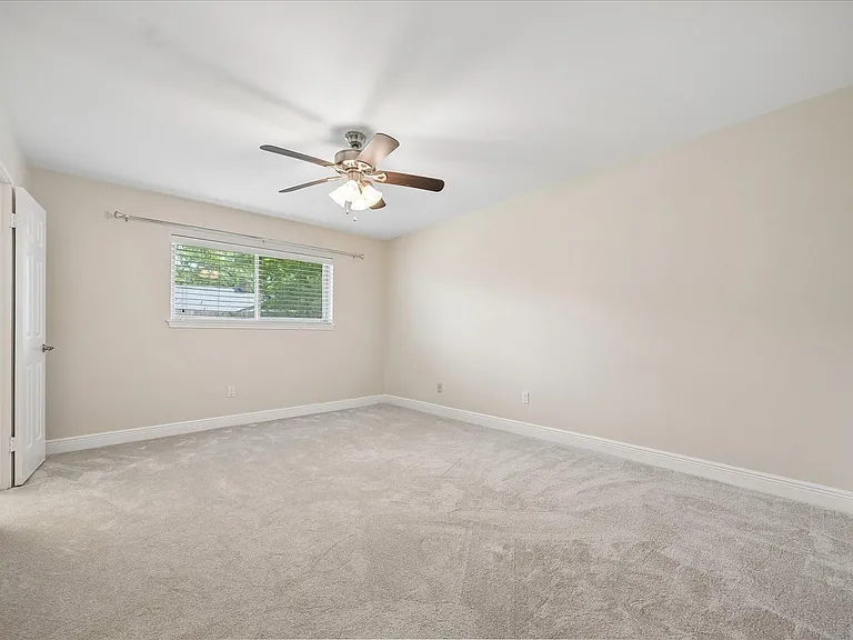 12427 Brandywyne Dr — Photo 17