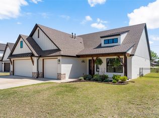 3075 N Front Rd, Catoosa, OK 74015