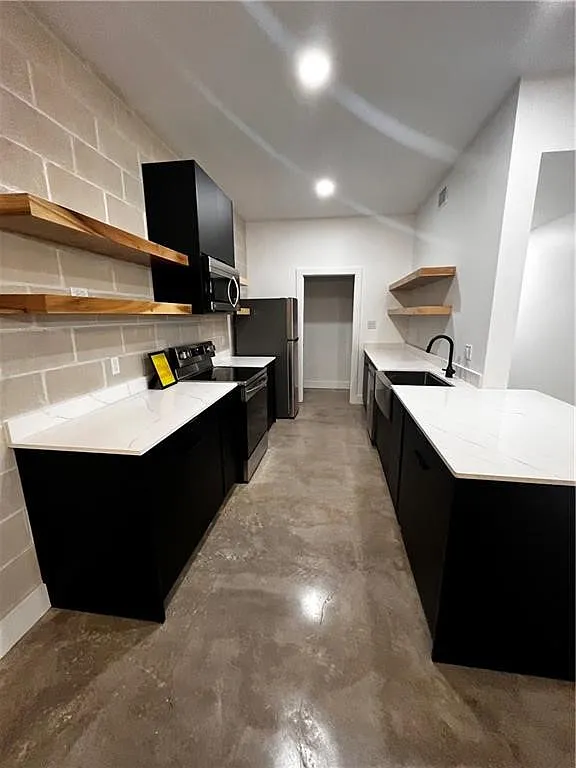 3 bed, 2.0 bath, 1372 sqft, $2,095 — Photo 3