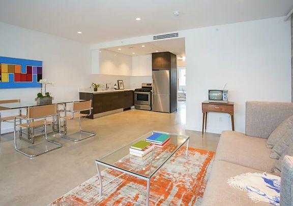 5th image of 834 Sterling Pl #Penthouse 4