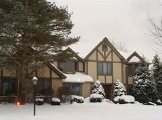 14775 Lancelot Ln W, North Royalton, OH 44133