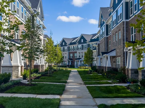 25552 Tolstoy Trl, Novi, MI 48375