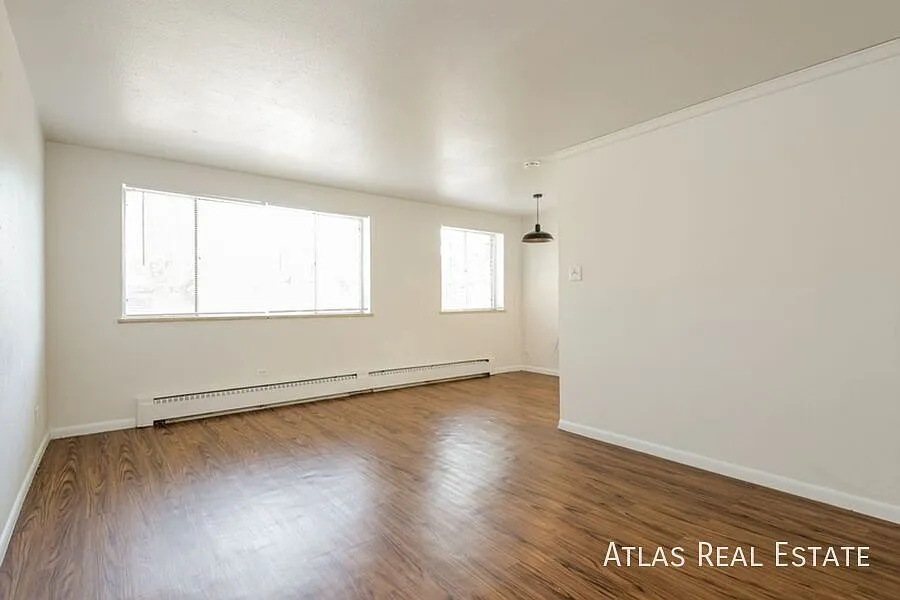 Building Photo - 4991 N Lowell Blvd #104