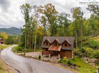 22 Tioga Dr, Banner Elk, NC 28604