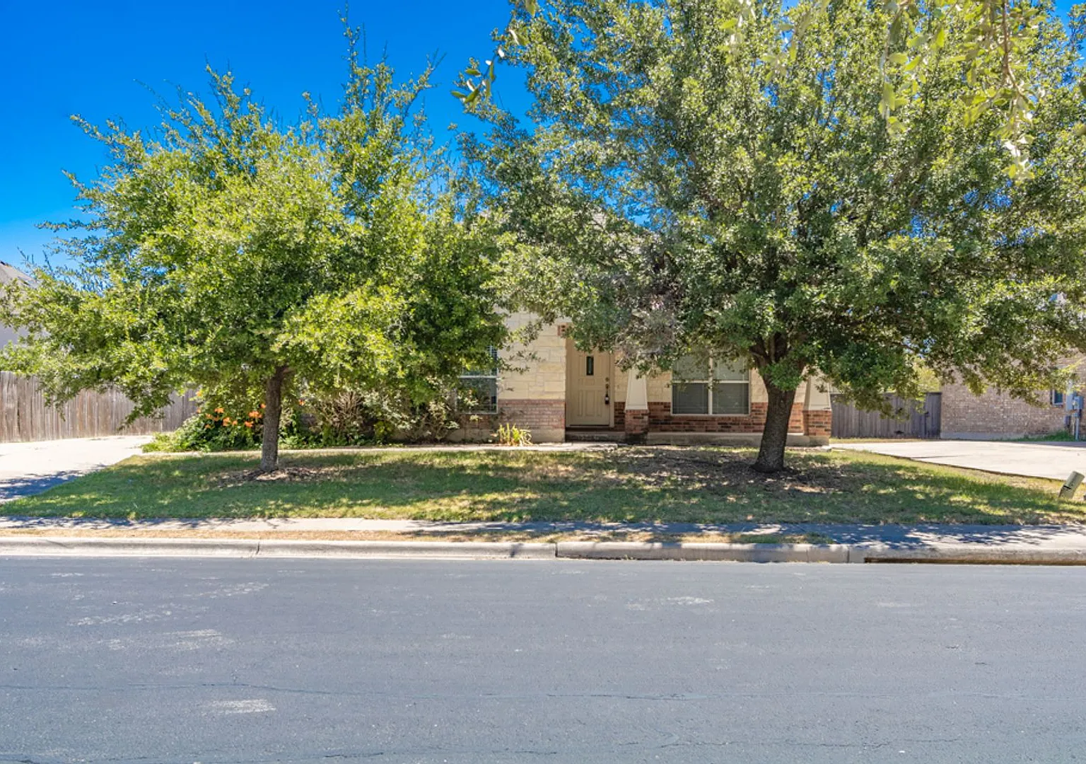18745 Candace Loop — Photo 1