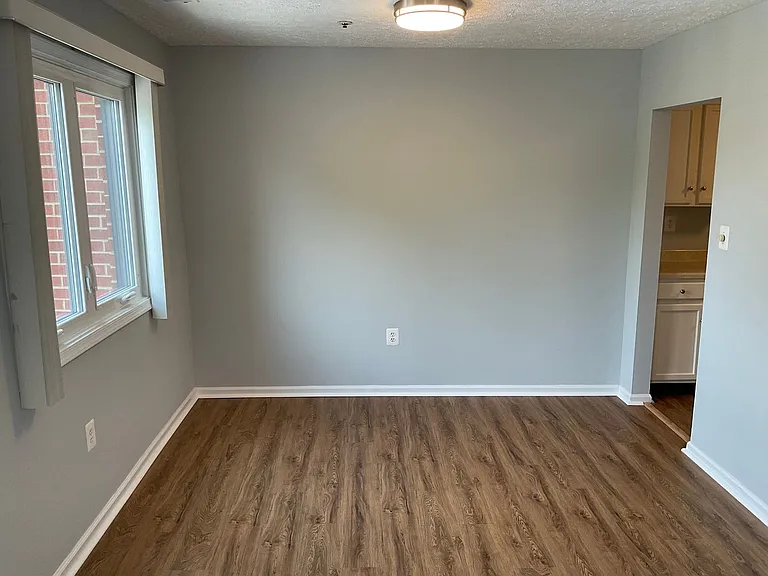8 Russell Ave #311 — Photo 7