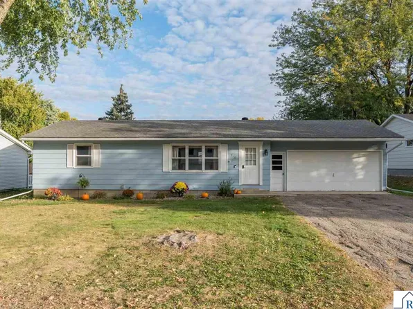 212 Blace Ave, Eagle Lake, MN 56024
