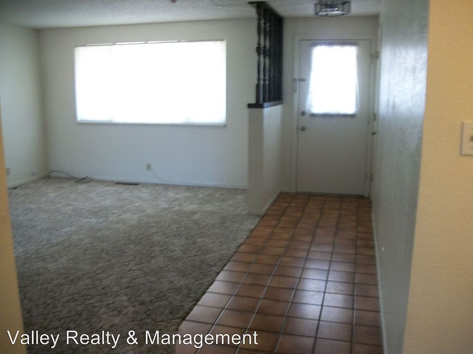 2nd image of 6 Bullion Dr