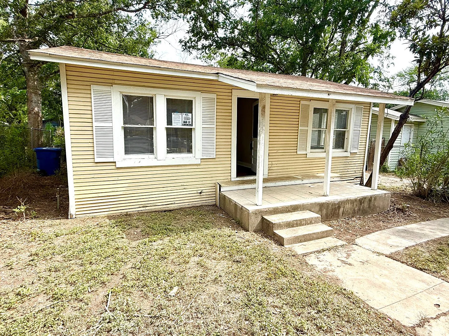 Charming Cottage Retreat with Fenced Yard! — Photo 1