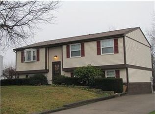 1025 Crestwood Dr, North Huntingdon, PA 15642