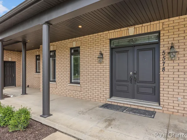 5578 Blackberry Ct NE, Grand Rapids, MI 49525
