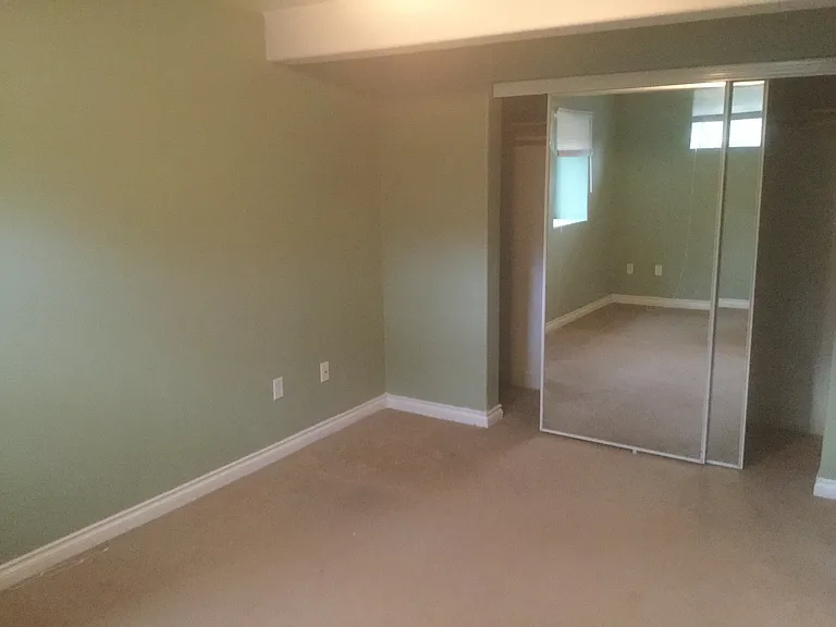 1200 E 4th St — Photo 14