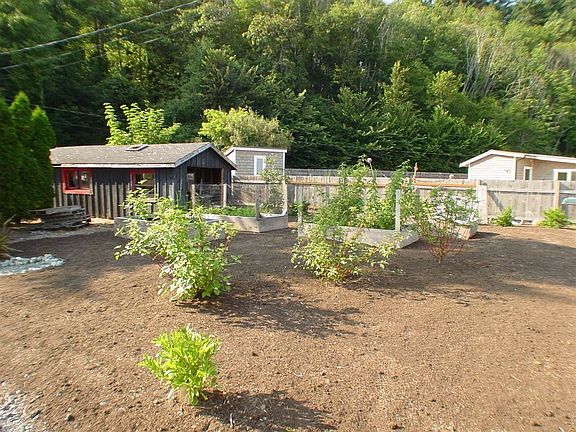 3rd image of 24424 Vashon Hwy SW