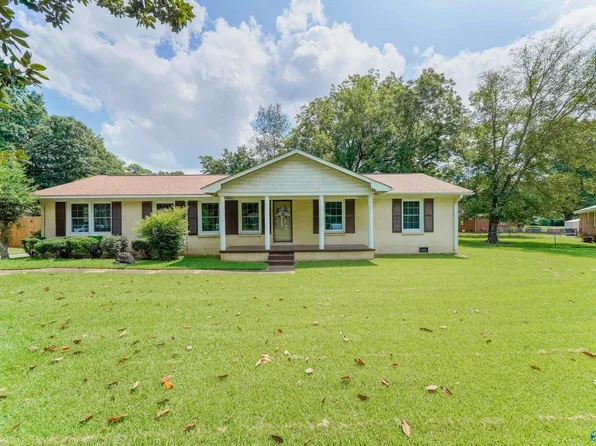 1718 Laverne Dr NW, Huntsville, AL 35816