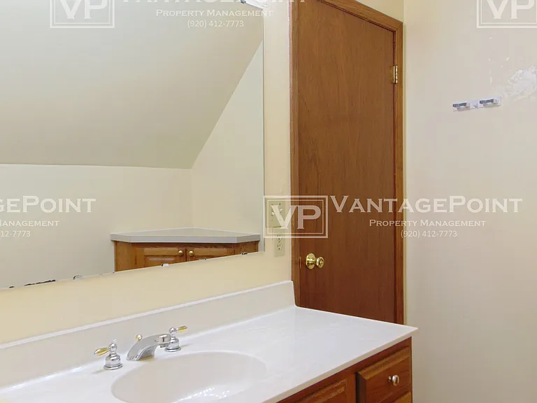 114 N Ontario St — Photo 14