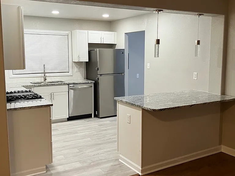 1821 Lark Bunting Ln — Photo 12