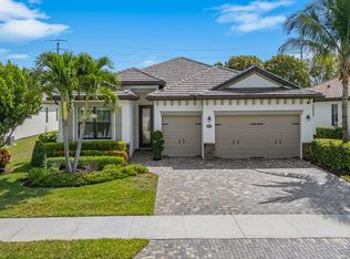 9381 Glenforest Dr, Naples, FL 34120