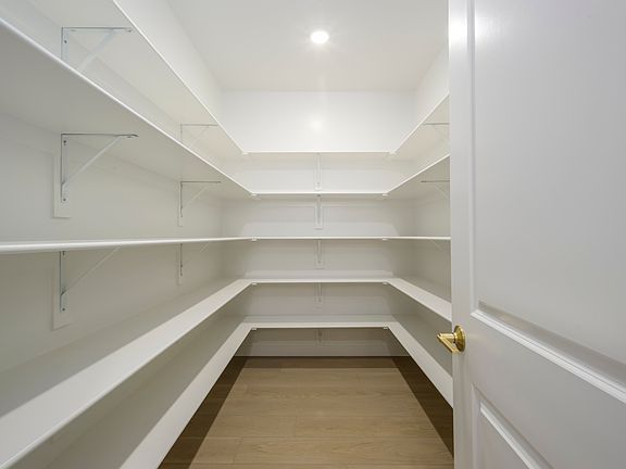 5th image of 1008 Romney Rd S #238