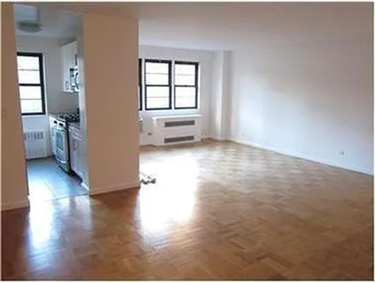 Rented by Douglas Elliman | media 17