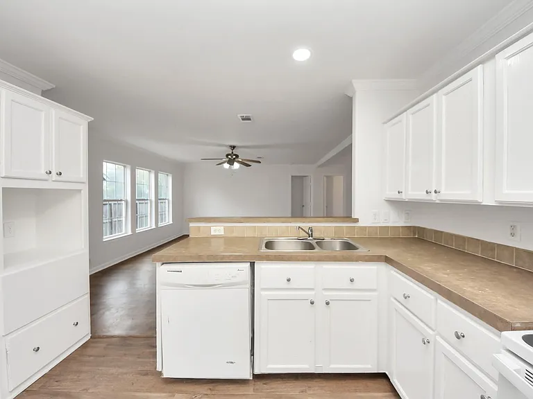 6526 Carver Rd #A — Photo 13