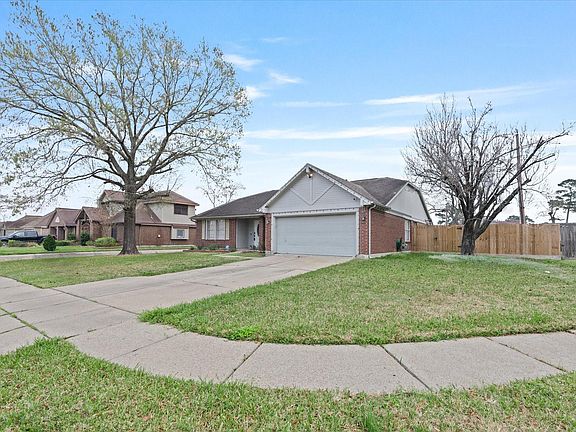 2nd image of 151 E Forest Ln