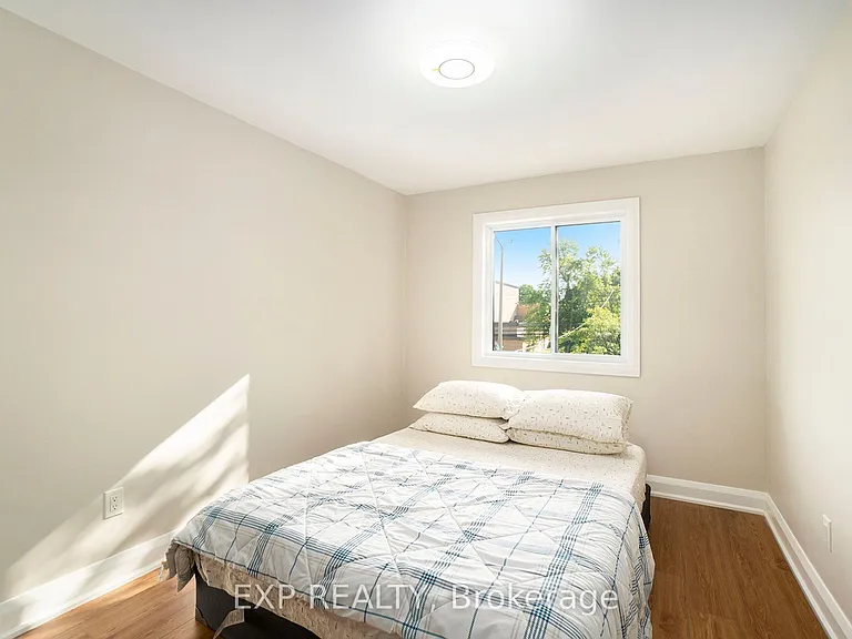 838 Saint Laurent Blvd #3 — Photo 11