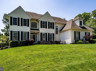 400 Grand Oak Ln, Exton, PA 19341