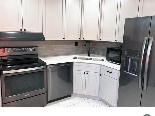 5812 NW 16th St #29, Fort Lauderdale, FL 33313