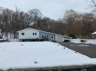 2265 Mendon Rd, Cumberland, RI 02864