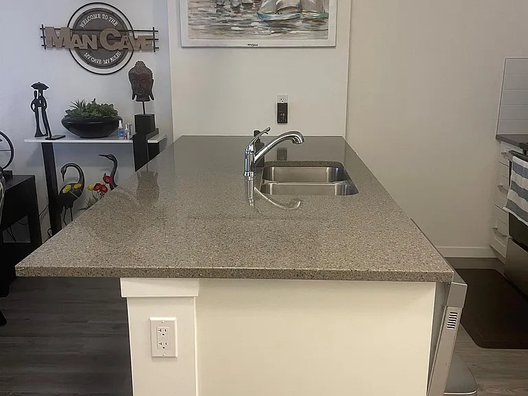 207-30 Mahogany Mews SE #207 — Photo 3