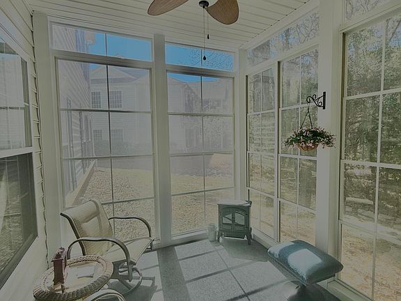 5th image of 1675 Camfield Ln