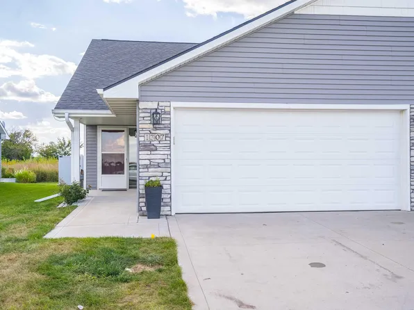 1307 Fair View Dr, Dallas Center, IA 50063