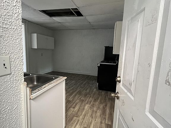 4th image of 212-218 E 2nd St #11240291