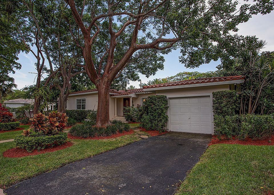1st image of 510 Bargello Ave